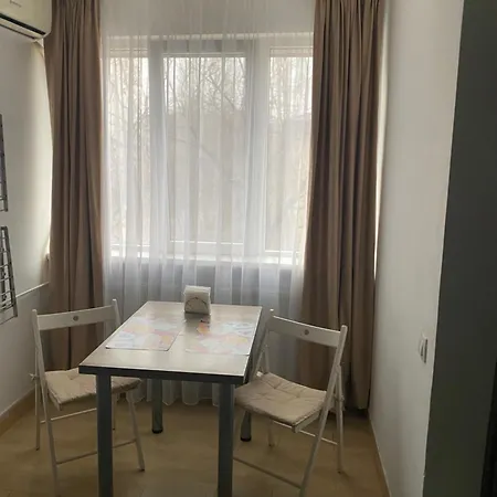 Garsoniera 430 *